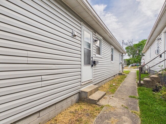 838 S Jones St in Petersburg, VA - Building Photo - Building Photo