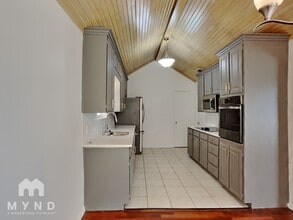 1953 Kings Canyon Cir in Fort Worth, TX - Foto de edificio - Building Photo