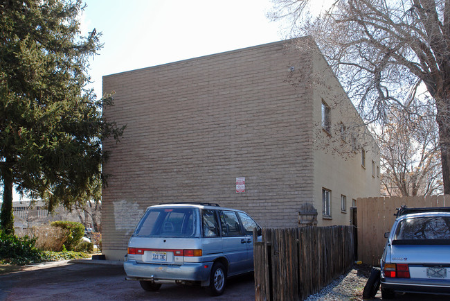 75 Locust St in Reno, NV - Foto de edificio - Building Photo