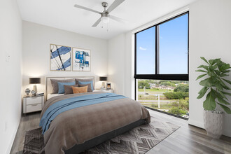 Southpointe Vista I in Miami, FL - Building Photo - Building Photo
