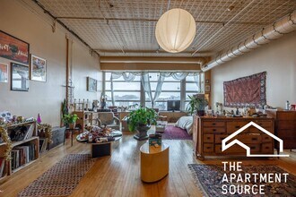 2412 W North Ave in Chicago, IL - Foto de edificio - Building Photo