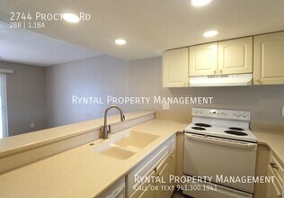 2744 Proctor Rd in Sarasota, FL - Building Photo - Building Photo