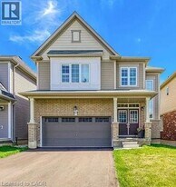 24 Armes St in Hamilton, ON - Building Photo