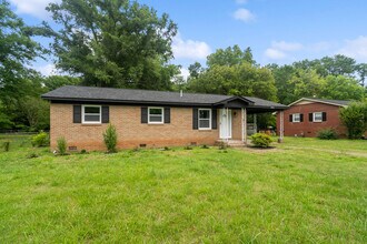 1009 Sylvia Cir in Rock Hill, SC - Building Photo - Building Photo