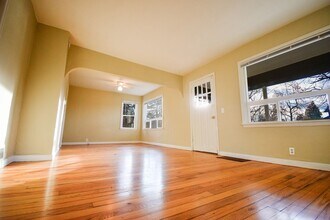 6330 SE 50th Ave in Portland, OR - Building Photo - Building Photo