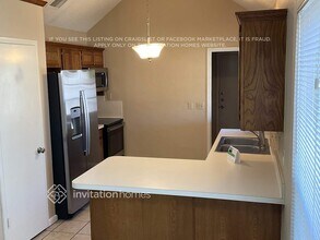 525 E Jay Ct in Desoto, TX - Foto de edificio - Building Photo