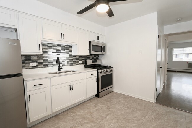 10408 Michael Todd Terrace-Unit -2E in Glenview, IL - Building Photo - Building Photo