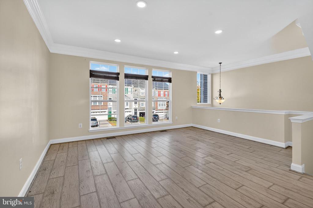 16567 Bramblewood Ln in Woodbridge, VA - Building Photo