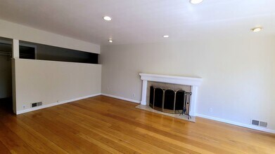 439 Valencia Dr in Los Altos, CA - Building Photo - Building Photo