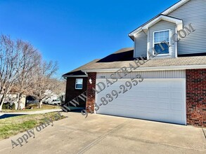 1809 1st St in Platte City, MO - Foto de edificio - Building Photo