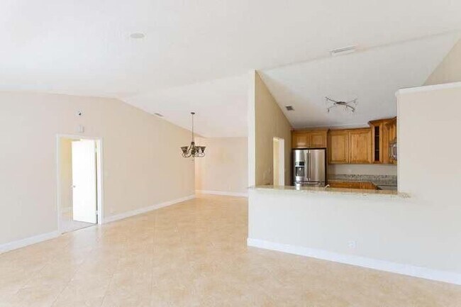 39 Mayfair Ln in Boynton Beach, FL - Building Photo - Building Photo