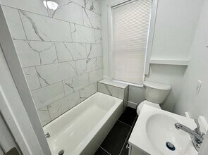 2554 N Sartain St in Philadelphia, PA - Building Photo - Building Photo