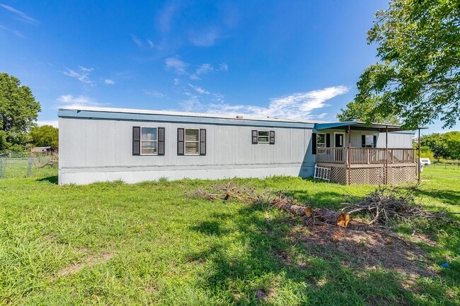 149 Valley Meadows Dr in Springtown, TX - Building Photo - Building Photo