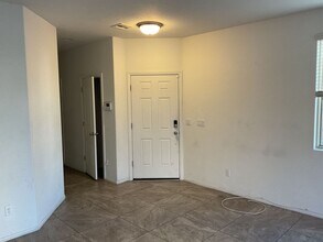 6368 Joshuaville Dr in Las Vegas, NV - Building Photo - Building Photo