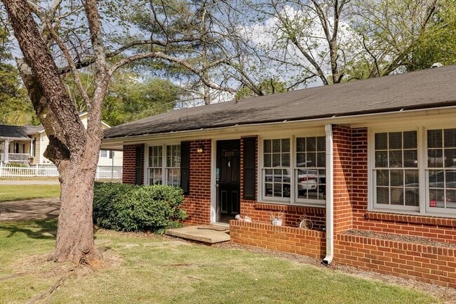 2019 S Lumpkin St in Athens, GA - Building Photo - Building Photo