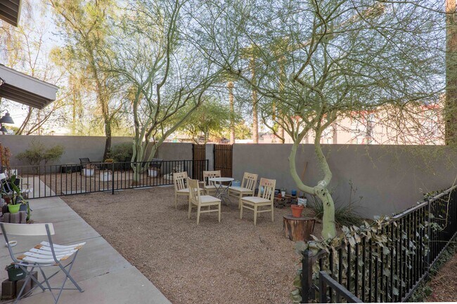 1205 W Roosevelt St in Phoenix, AZ - Building Photo - Building Photo