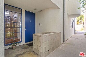 1015 Marine St in Santa Monica, CA - Building Photo - Building Photo