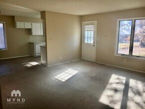 1038 W Cherokee St in Springfield, MO - Foto de edificio - Building Photo