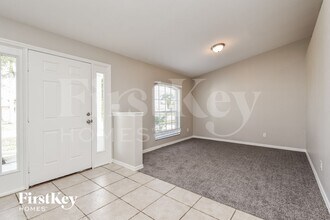 120 SE 46th St in Cape Coral, FL - Foto de edificio - Building Photo