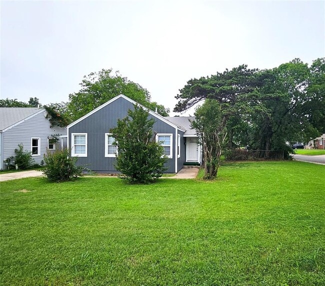 2417 NW 36th Terrace in Oklahoma City, OK - Building Photo - Building Photo