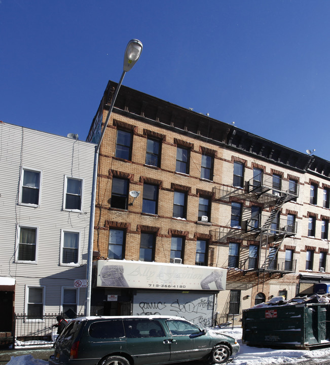 291 Irving Ave in Brooklyn, NY - Building Photo