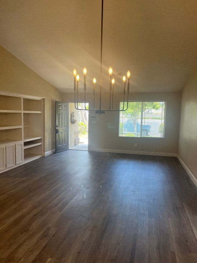 10503 Victoria Falls Ave in Bakersfield, CA - Building Photo - Building Photo