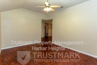 5022-502205 205 Loop in Temple, TX - Building Photo - Building Photo