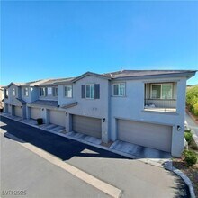 965 Nevada State Dr in Henderson, NV - Building Photo - Building Photo
