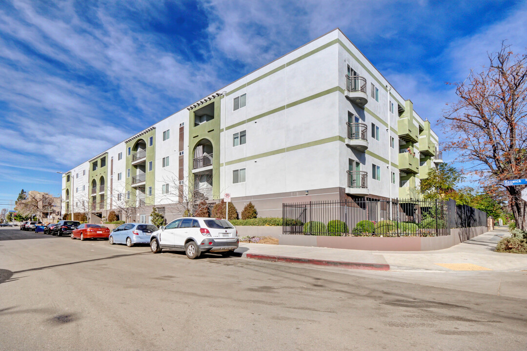 Keswick 45 in North Hollywood, CA - Building Photo