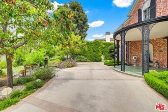 516 S Rimpau Blvd in Los Angeles, CA - Building Photo - Building Photo