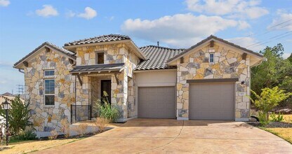 102 Majestic Arroyo Way in Lakeway, TX - Building Photo - Building Photo
