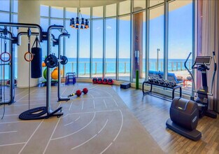 4111 S Ocean Dr in Hollywood, FL - Building Photo - Building Photo