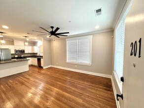 26 N McLean Blvd in Memphis, TN - Building Photo - Building Photo