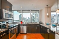 77 12th St NE, Unit L827 in Atlanta, GA - Building Photo - Building Photo