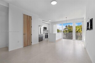 4432 W Flagler St in Miami, FL - Building Photo