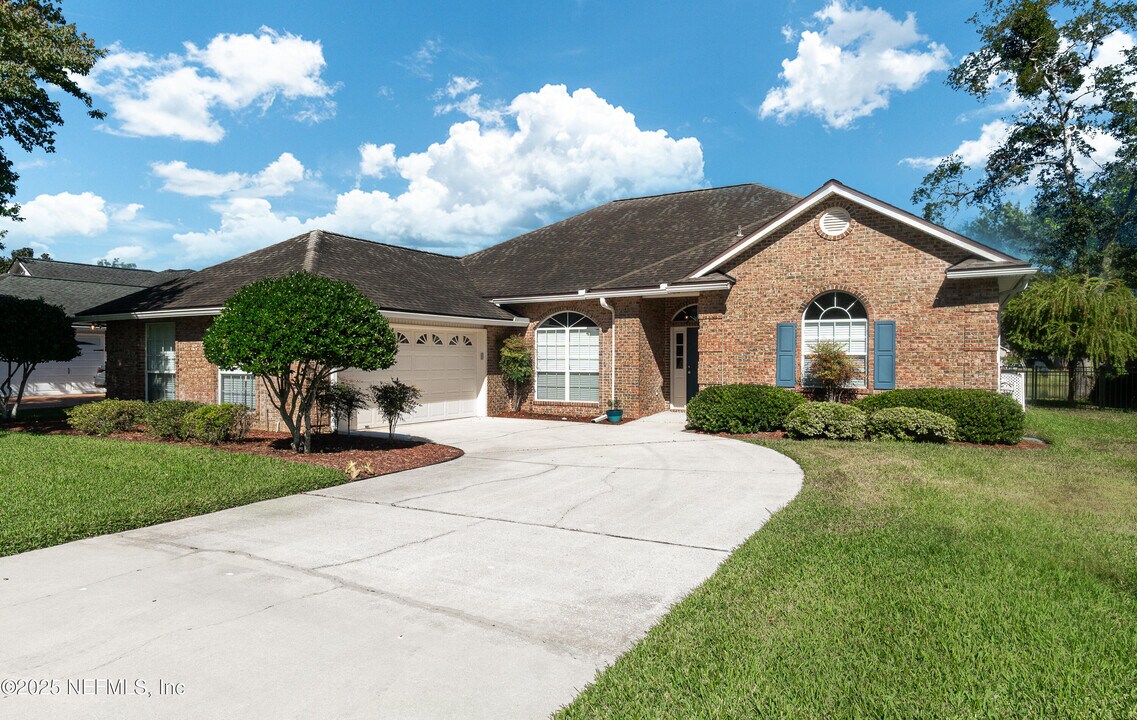1995 Bluebonnet Way in Orange Park, FL - Building Photo