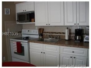 350 Palm St in Hollywood, FL - Foto de edificio - Building Photo
