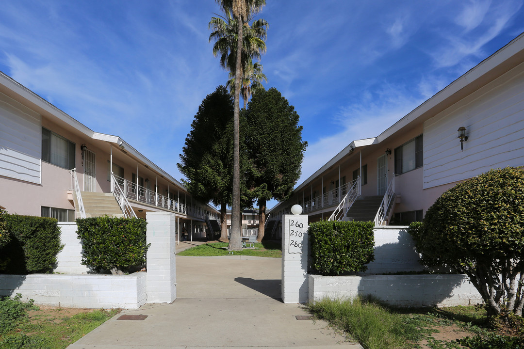 Park Villas in El Cajon, CA - Building Photo