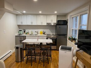 13 Anderson St, Unit 1B in Boston, MA - Building Photo - Building Photo