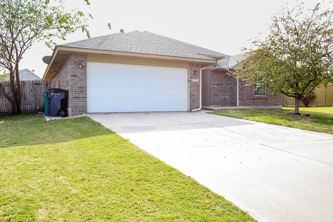 6004 SE 82nd Cir in Oklahoma City, OK - Building Photo - Building Photo