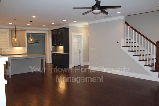 137 Flora Ave NE in Atlanta, GA - Building Photo - Building Photo