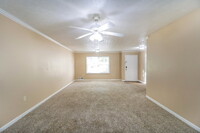 837 Hemingway Rd in Stone Mountain, GA - Building Photo - Building Photo