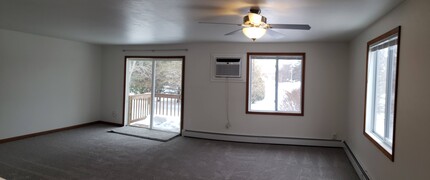 2342 S Ridge Rd in Ashwaubenon, WI - Building Photo - Building Photo