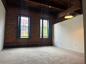 84 Union Pl, Unit 303 in Hartford, CT - Building Photo - Building Photo