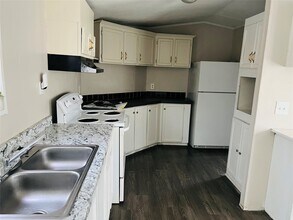 25083 Billy Lee Dr in New Caney, TX - Building Photo - Building Photo