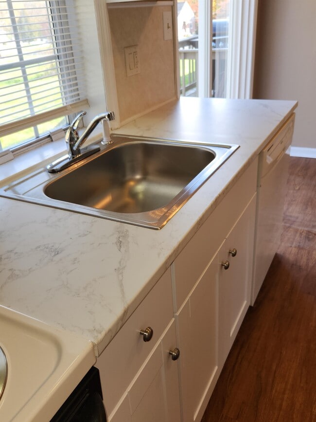 14 Windsor Ct in Millersville, PA - Building Photo - Building Photo