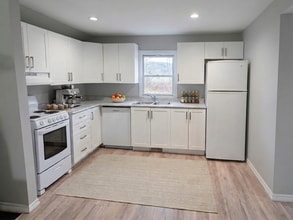 26 Rockvale Ave in Toronto, ON - Building Photo - Building Photo