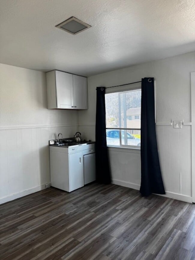 3298 Del Monte Blvd in Marina, CA - Building Photo - Building Photo