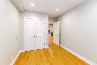 520 W Cornelia Ave in Chicago, IL - Foto de edificio - Building Photo