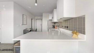 2020 Red Dr, Unit 122 in Reno, NV - Foto de edificio - Building Photo